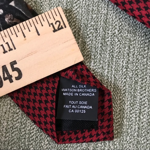 EUC Vintage 1995 100% Silk Norman Rockwell Necktie - Picture 7 of 7